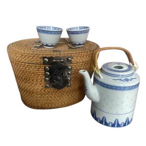 Vintage Picnic Tea Set: Tea Pot and Cups Blue White with Basket Dragon Design - Picture 1 of 8
